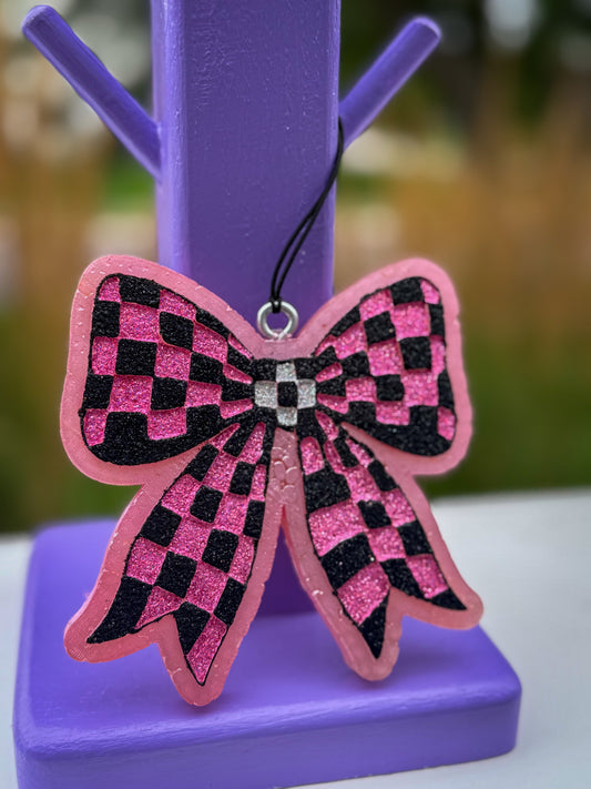 Checkered Bow Freshie